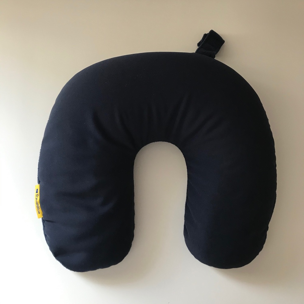 3/$20 TravelBlue Navy U-shaped Travel Neck Pillow